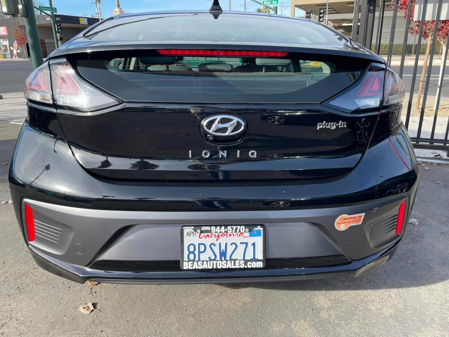 2020 BLACK /GRAY Hyundai Ioniq Plug-In Hybrid (KMHC65LD8LU) , located at 744 E Miner Ave, Stockton, CA, 95202, (209) 944-5770, 37.956863, -121.282082 - Photo#11